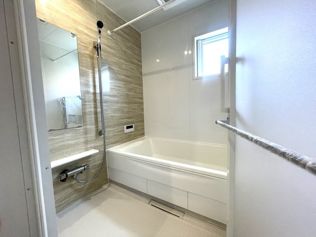 佐佐伯区薬師が丘二丁目　№35424の浴室|落ち着いた空間の
お風呂です