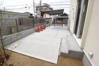 【駐車場】