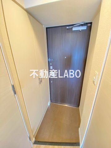 プレサンスOSAKADOMECITYワンダーの玄関
