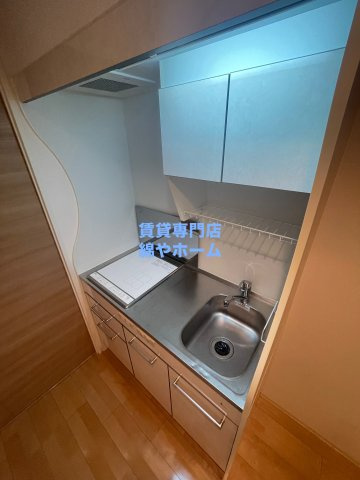 ラシュレエグゼ難波南のキッチン|きれいなキッチンです