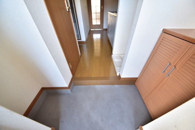 コーポPIERの玄関