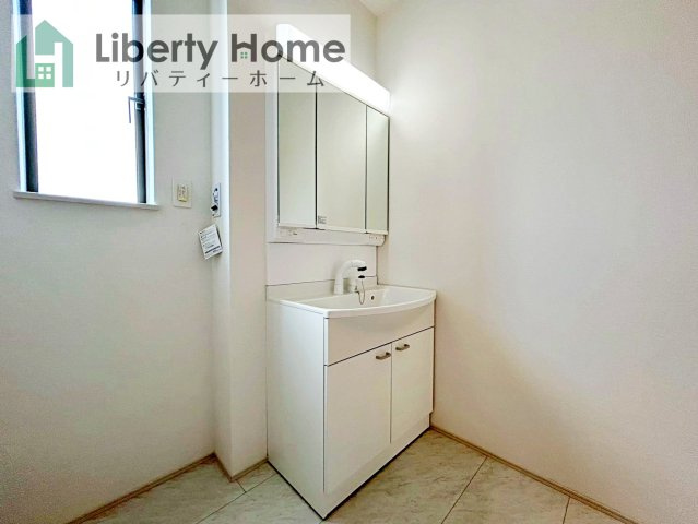 土浦市中高津２丁目　新築戸建　B号棟の独立洗面台