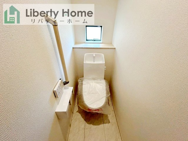 土浦市中高津２丁目　新築戸建　B号棟のトイレ