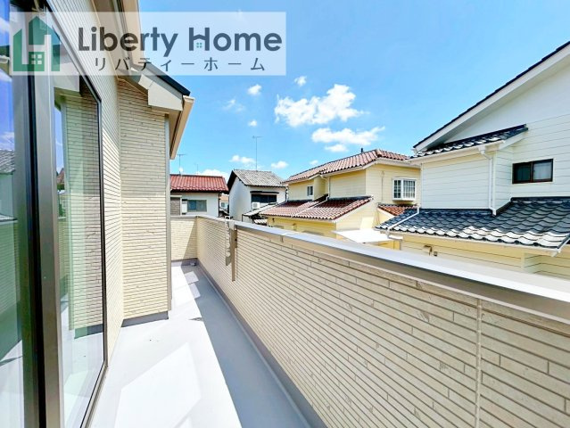 土浦市中高津２丁目　新築戸建　B号棟のバルコニー