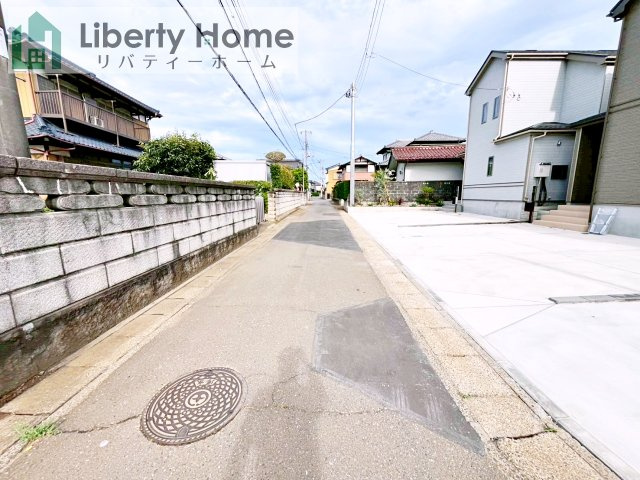 土浦市中高津２丁目　新築戸建　B号棟の前面道路含む現地写真