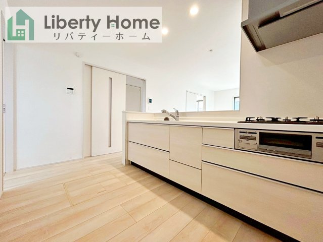 土浦市中高津２丁目　新築戸建　B号棟のキッチン