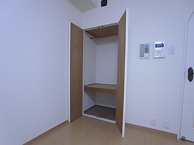 神戸市兵庫区湊町１丁目の賃貸マンションの収納|クローゼット