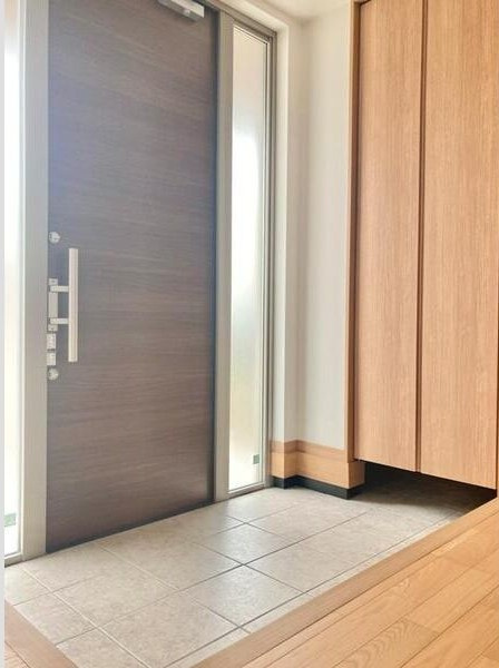 前熊一ノ井戸建（１－２７３）の玄関