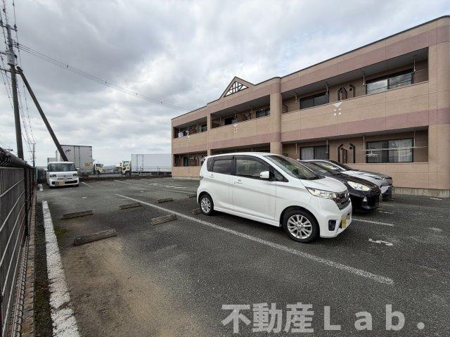 M・Mコンフォルトの駐車場