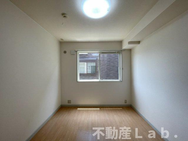 エミスフェールの洋室