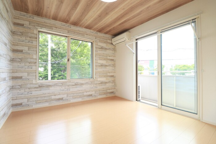 Apt.NRTの居間・リビング