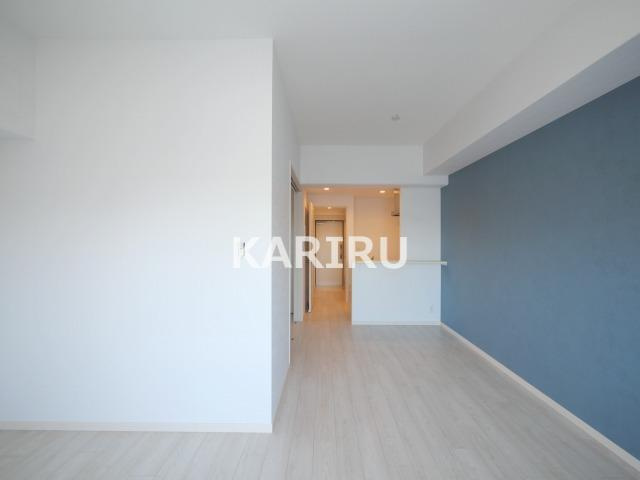 Alivis北梅田の居間・リビング