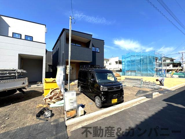 石風呂町新築戸建の前面道路含む現地写真