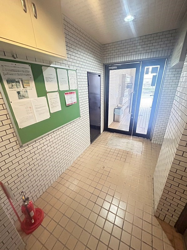 メゾン王子のロビー