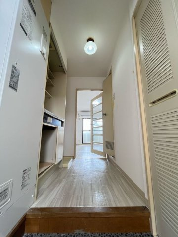 メゾン王子の玄関