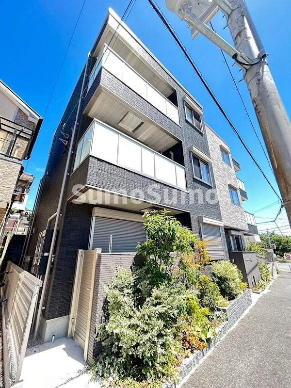 ラヴィベール国玉の外観