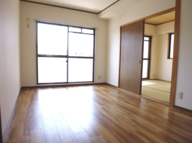 ポートパレの居間・リビング