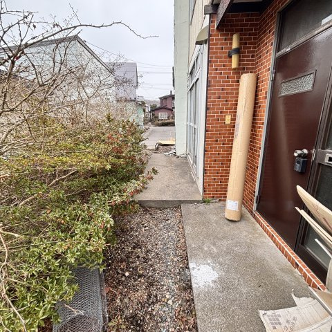 登別美園町3丁目24-11戸建てのエントランス