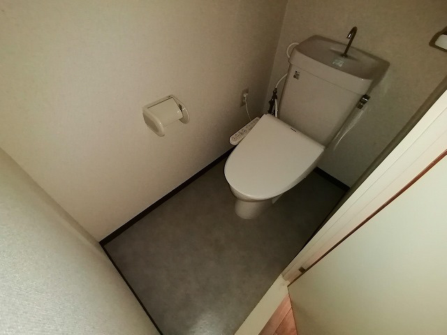 神戸市兵庫区中道通１丁目の賃貸マンションのトイレ|ウォシュレット付トイレ