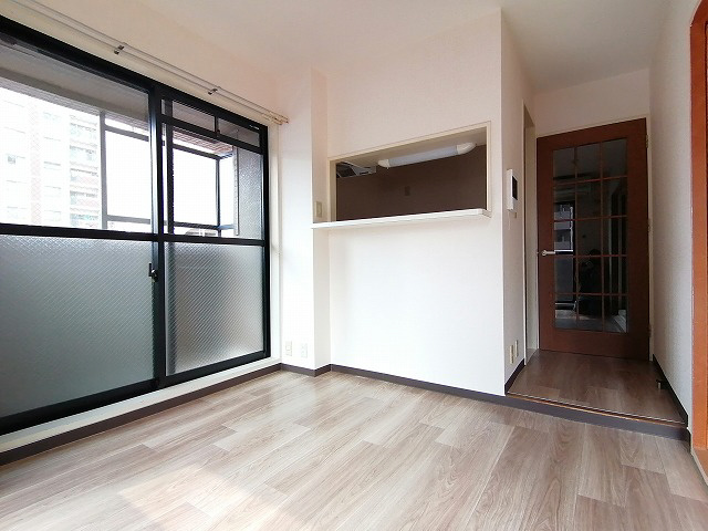 神戸市兵庫区中道通１丁目の賃貸マンションの内装|洋室