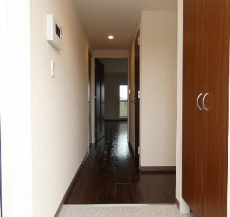 シャンブルミーク の玄関