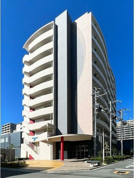 セレニテ江坂ルフレの外観