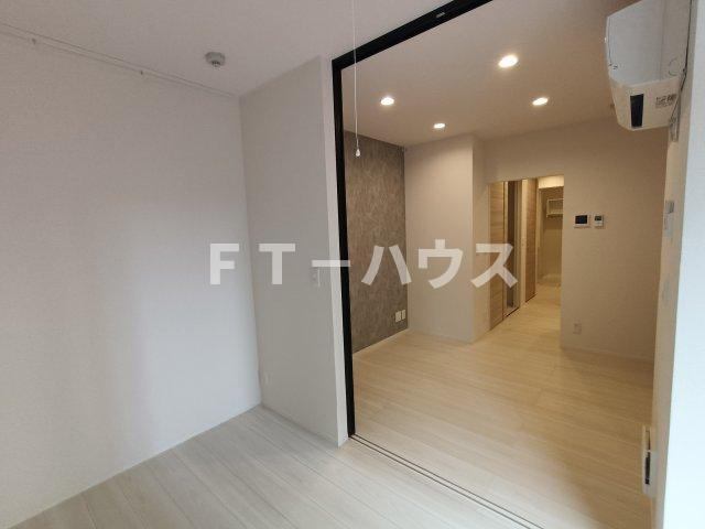 千葉市花見川区南花園１丁目のアパートの居間・リビング