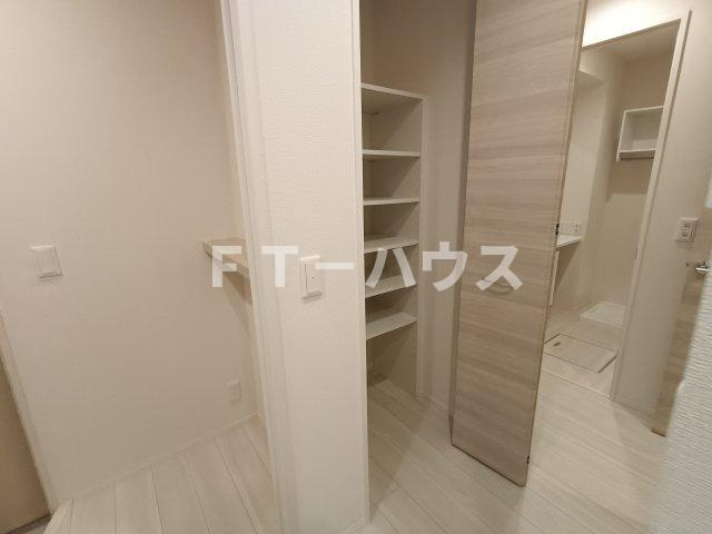 千葉市花見川区南花園１丁目のアパートの収納