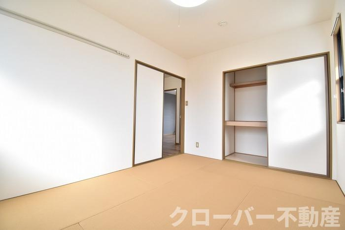 サニーハイム A棟の寝室|和室６帖