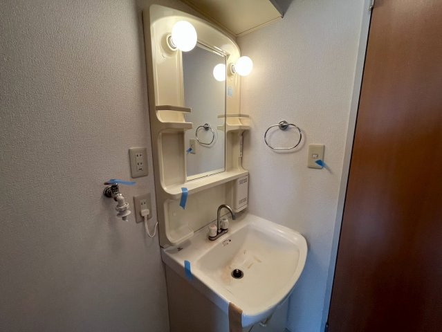 もみの木の独立洗面台