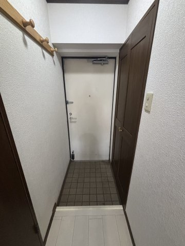 ヴィラ　カターラの玄関