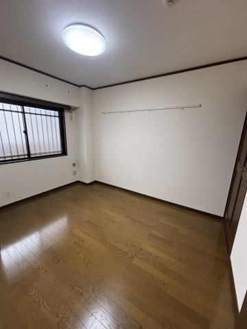 ヴィラ　カターラの洋室