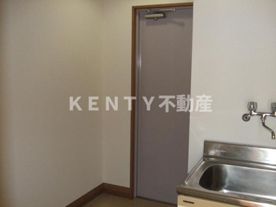 【玄関】 | オザワＳＡＮＴビル | 明るい玄関です