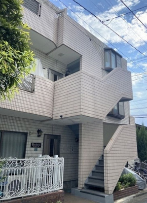 【エントランス】 | ユニヴェール | 落ち着いたエントランスです