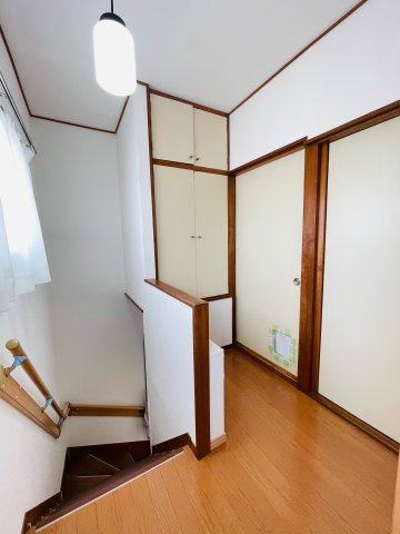 あきる野市雨間　中古戸建のその他共用部分|2階ホールになります。