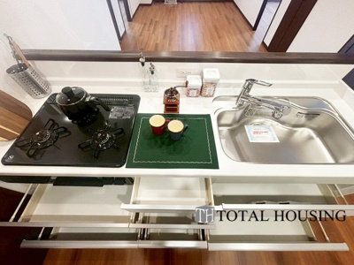 【キッチン】 | セザール札幌 | 本を読みながら料理をしたり、家族とコミュニケーションを取りながら家事をしたり。毎日必ず使い、案外長い時間を過ごす場所だからこそ妥協したくない部分ですね♪