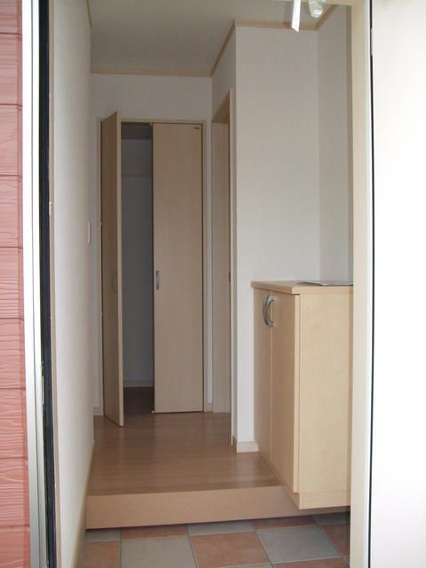 ハーモニーコートの玄関