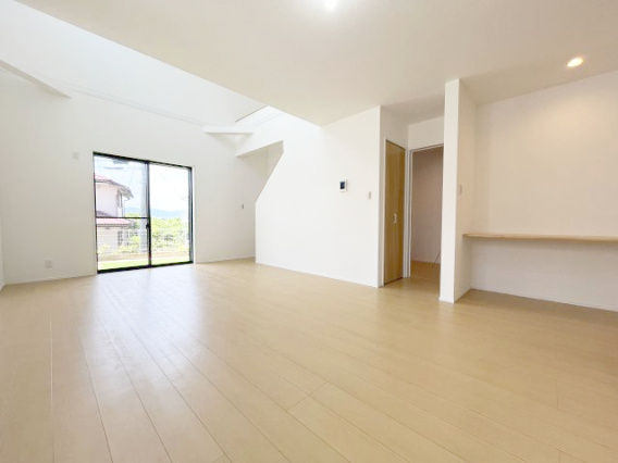 『八王子市新築戸建て』八王子市北野台4-1281-34【仲介手数料無料】の居間・リビング|～仲介手数料無料☆八王子ひなた不動産～　八王子市北野台　新築戸建て