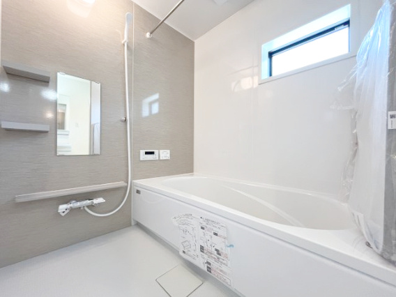 『八王子市新築戸建て』八王子市北野台4-1281-34【仲介手数料無料】の浴室|～仲介手数料無料☆八王子ひなた不動産～　八王子市北野台　新築戸建て