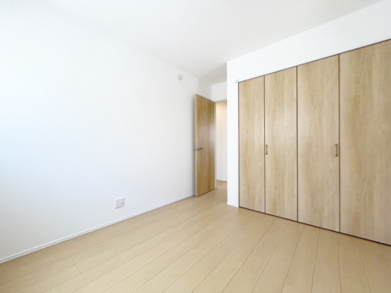 『八王子市新築戸建て』八王子市北野台4-1281-34【仲介手数料無料】の洋室|～仲介手数料無料☆八王子ひなた不動産～　八王子市北野台　新築戸建て