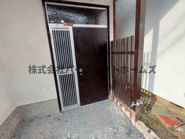 西牧野3丁目戸建　賃貸のエントランス|落ち着いたエントランスです