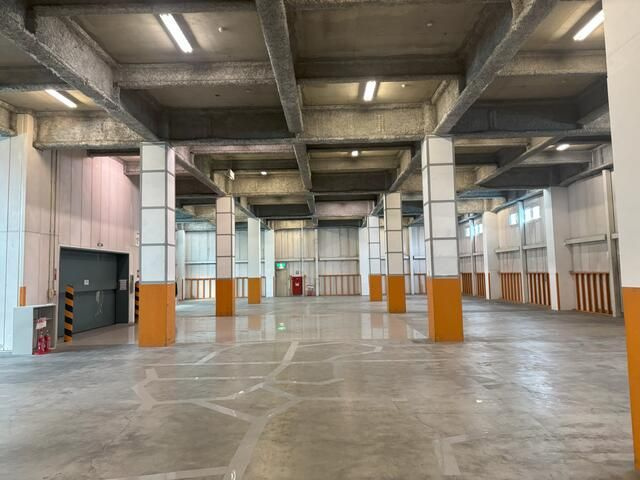 イマス住吉浜町倉庫の内装