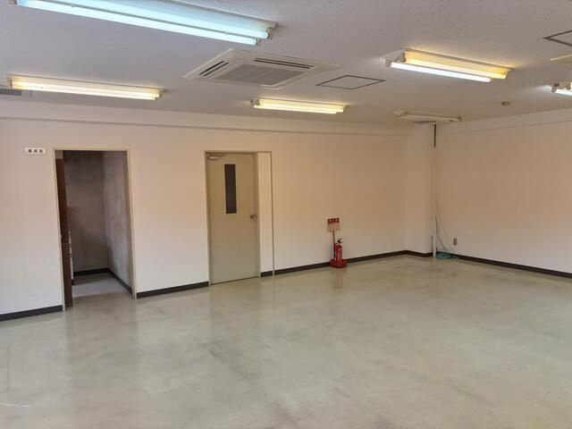 イマス住吉浜町倉庫の内装