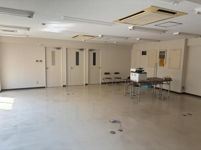 イマス住吉浜町倉庫の内装