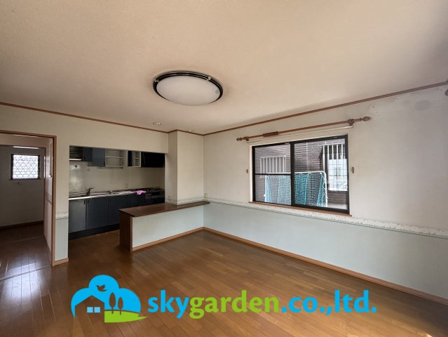 小田原市中村原　中古戸建の居間・リビング