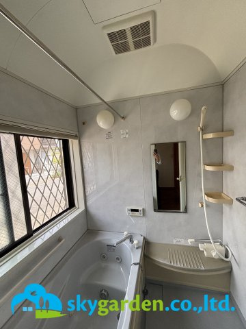 小田原市中村原　中古戸建の浴室