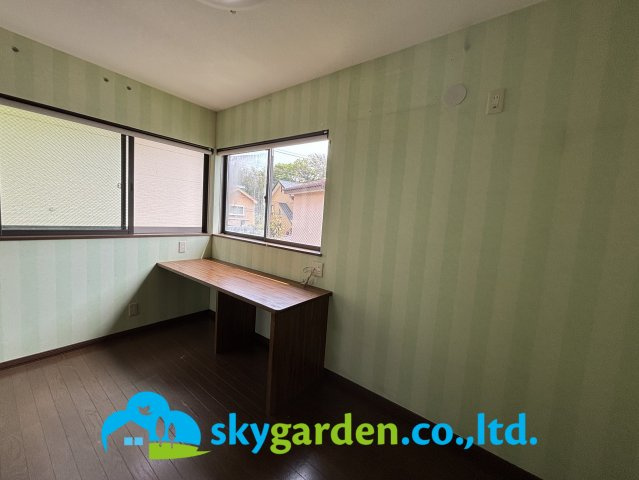 小田原市中村原　中古戸建の洋室