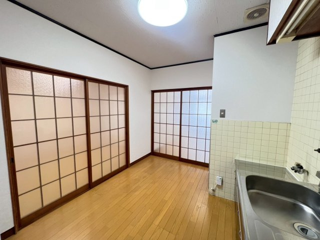 ベアコーポ光の居間・リビング