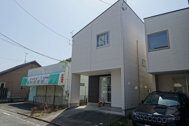 高崎市上中居町　中古住宅の外観