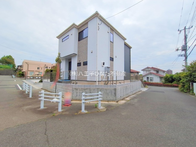 祝　成約済み　八王子市　北野台４丁目　新築戸建ての外観|～仲介手数料無料☆八王子ひなた不動産～　八王子市北野台　新築戸建て